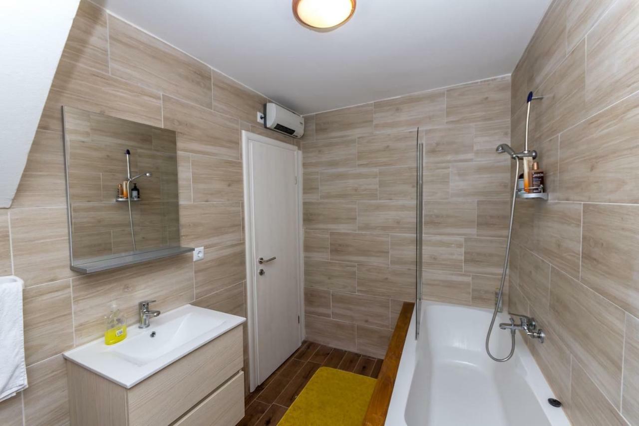 Dalmatinska Kuca Blanka Villa Kaštela Buitenkant foto