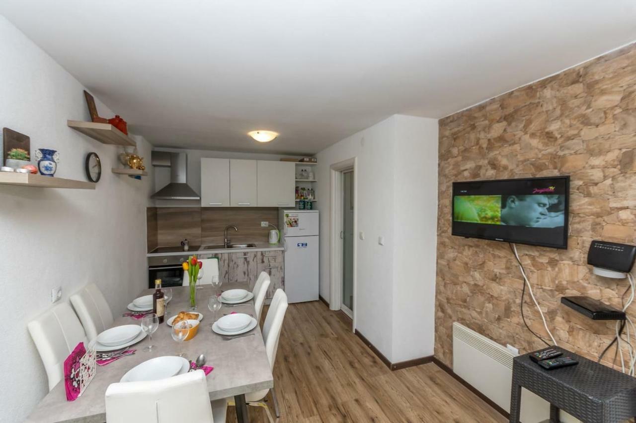 Dalmatinska Kuca Blanka Villa Kaštela Buitenkant foto