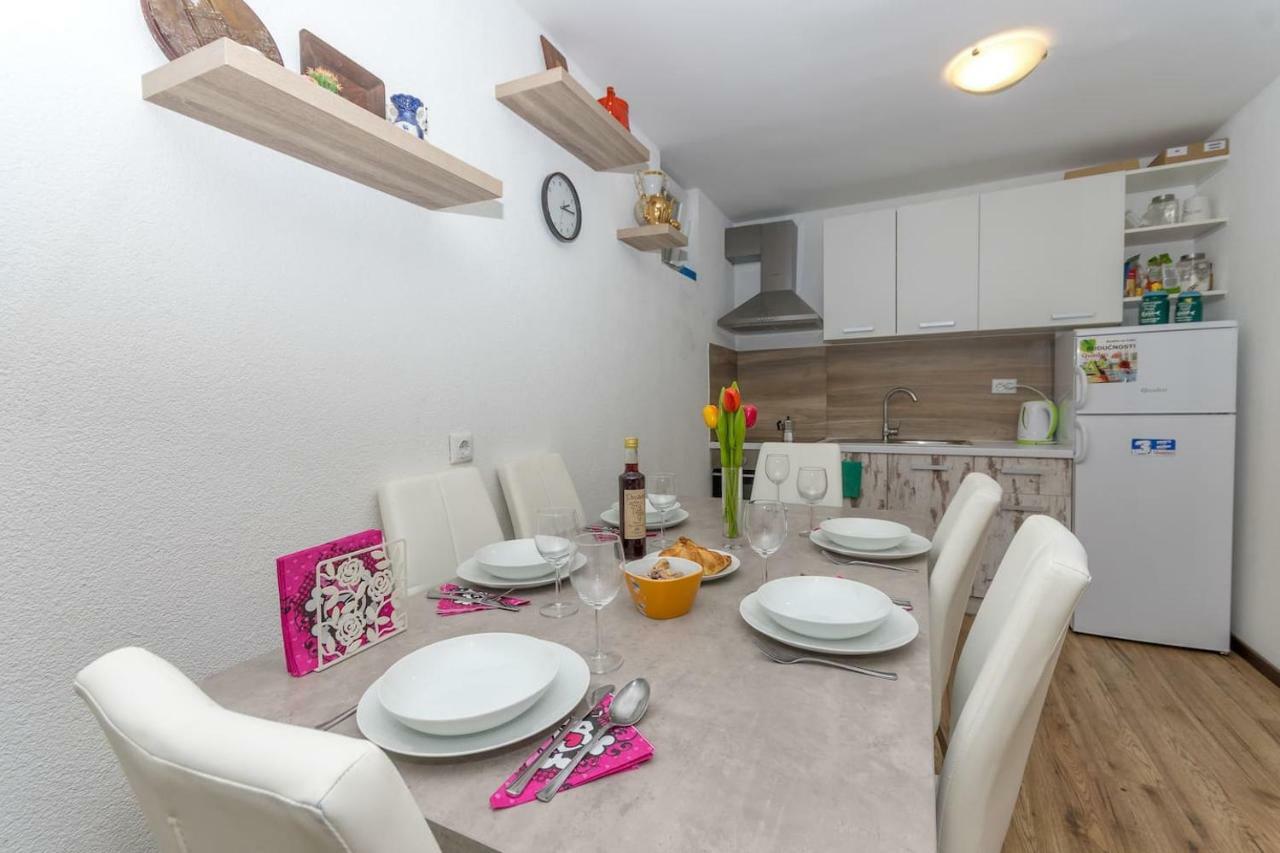 Dalmatinska Kuca Blanka Villa Kaštela Buitenkant foto