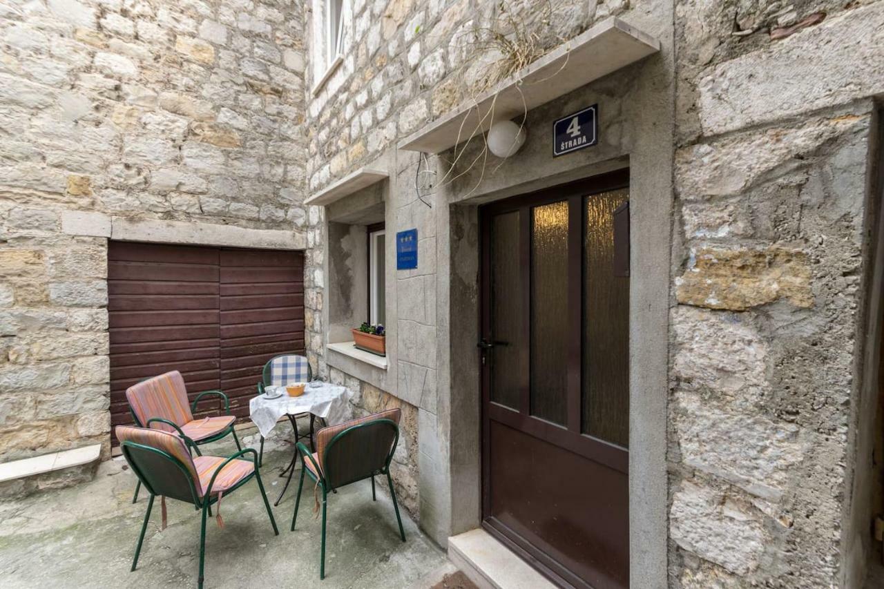 Dalmatinska Kuca Blanka Villa Kaštela Buitenkant foto